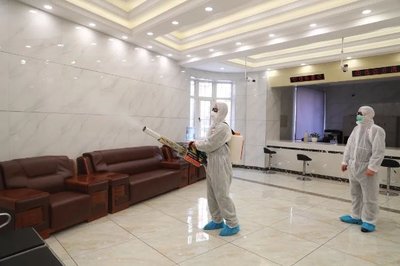 筑牢健康防线 伊春中院全面做好办公区域消毒工作